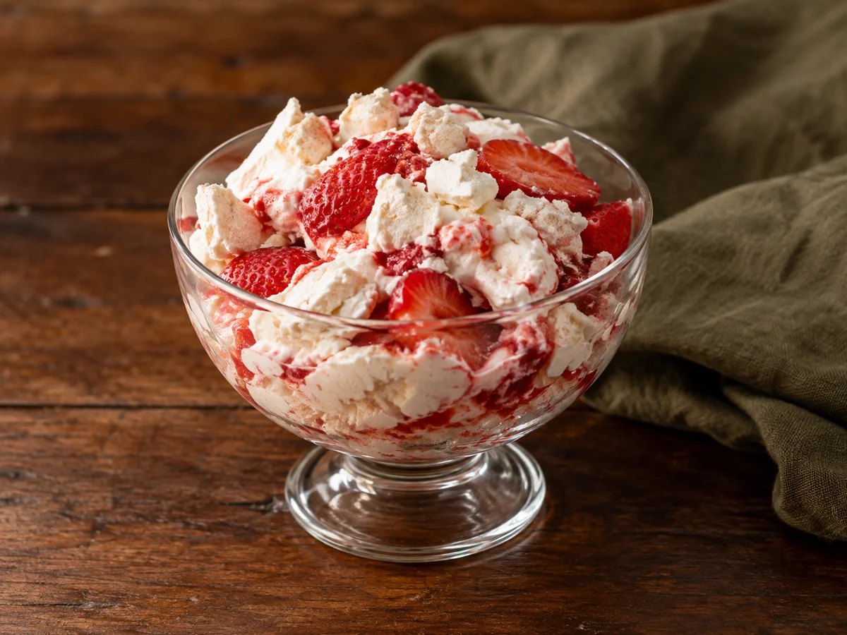 Strawberry Eton mess